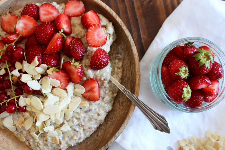 healthy Porridge with strawberry