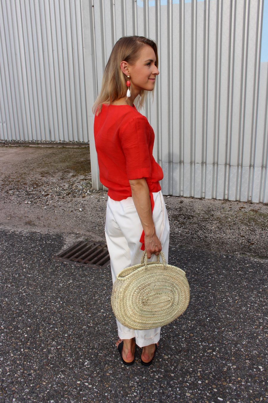red details look of the day