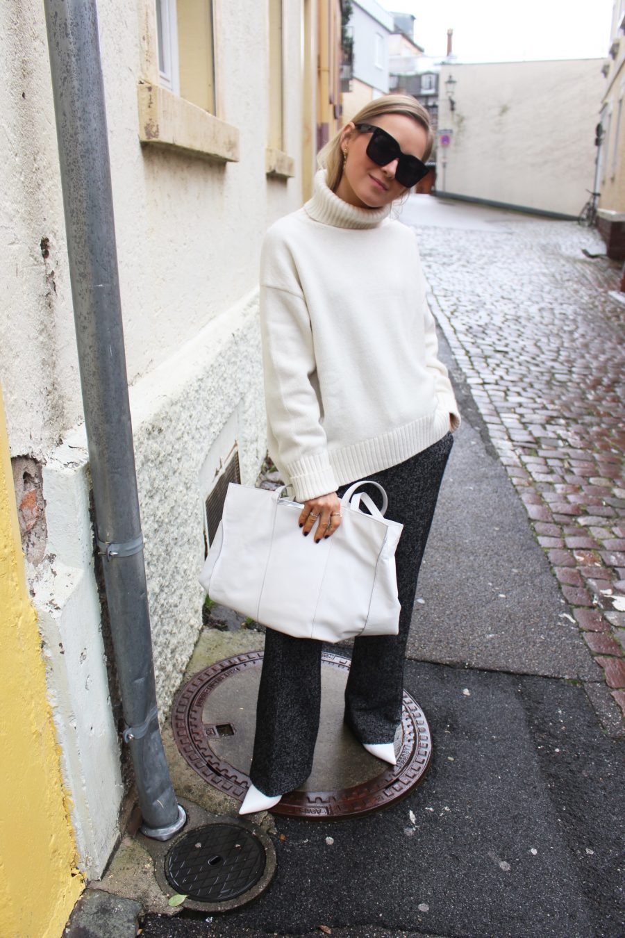 cozy sweater beige h&M trend 