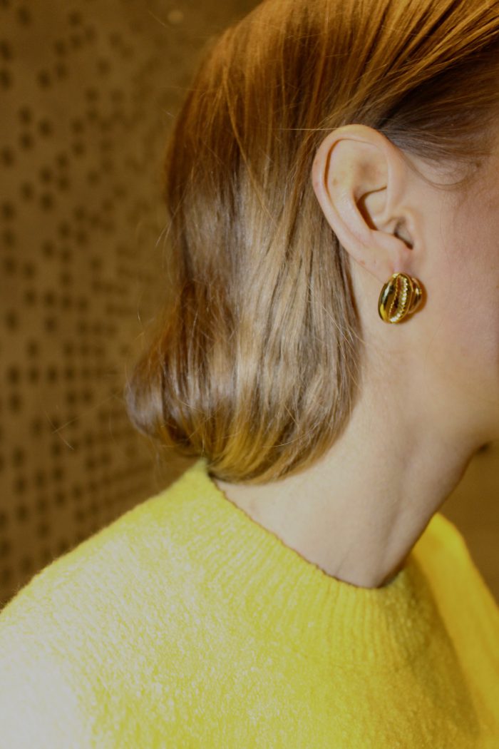 gold earrings like céline