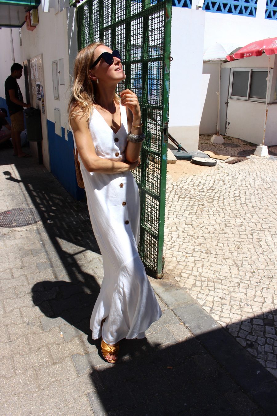 white linen long dress fashion blogger style 