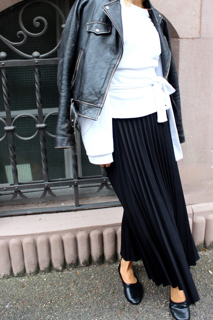 Black Plissee skirt H&M