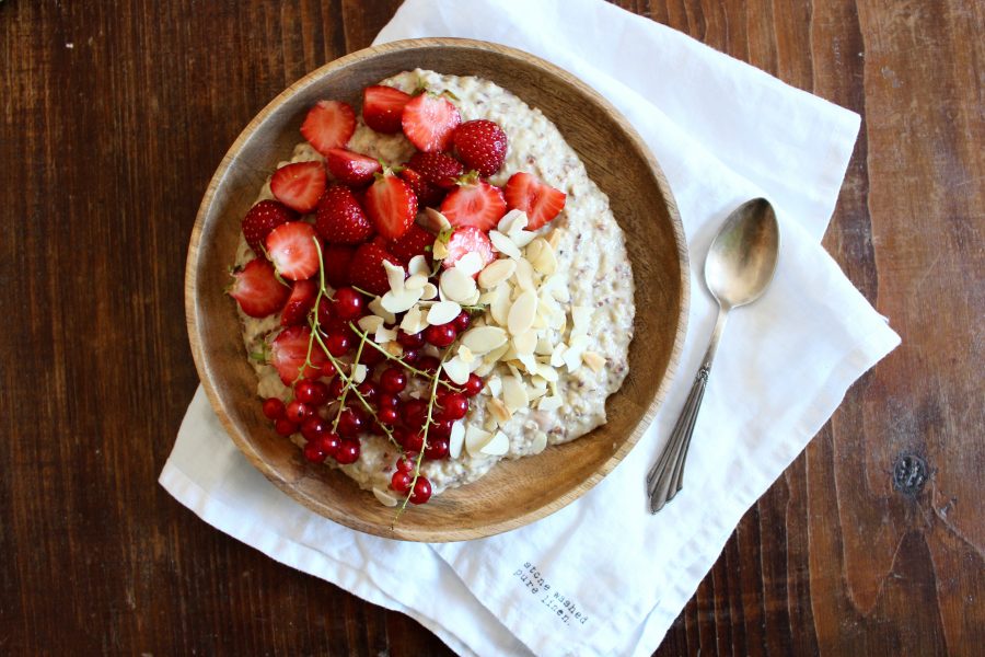 Strawberry Oatmeal-Porridge