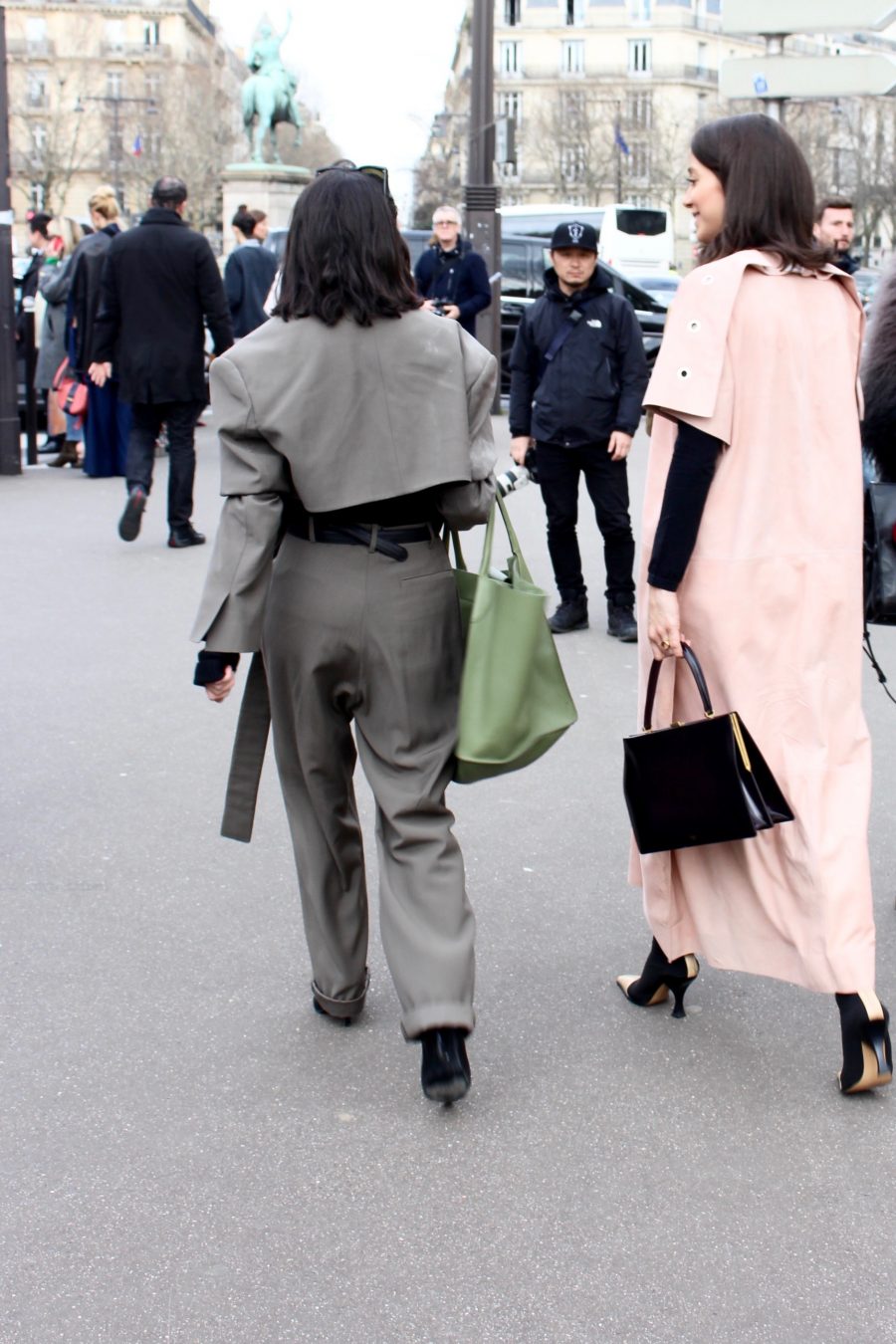 Street Style Paris Fashion Week FW18/19, Day 8